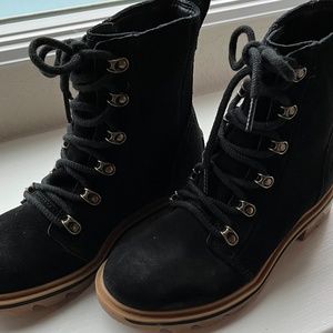 NWOT Sorel Lennox Lace Boot size 7